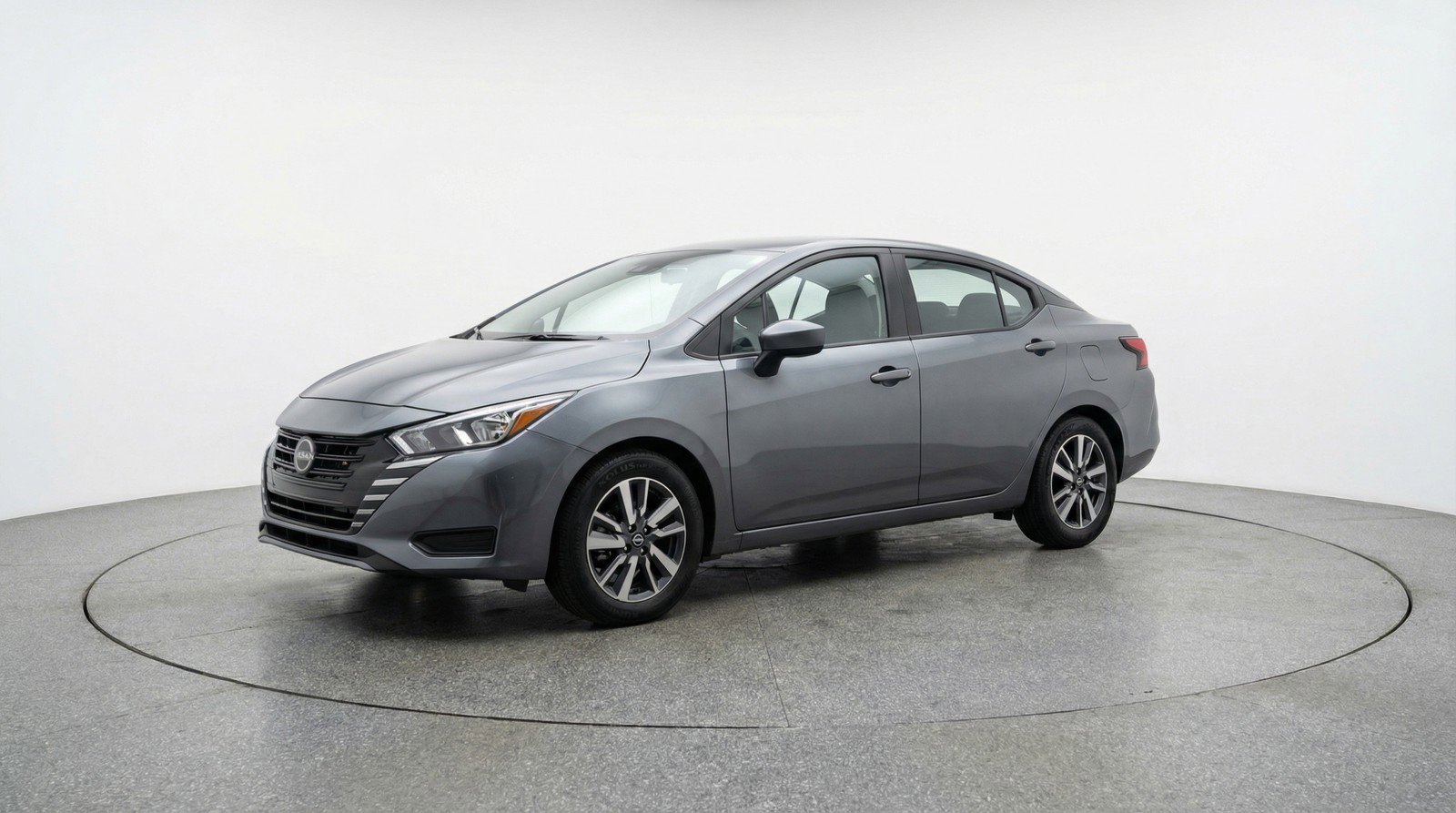 Used 2025 Nissan Versa SV image 3