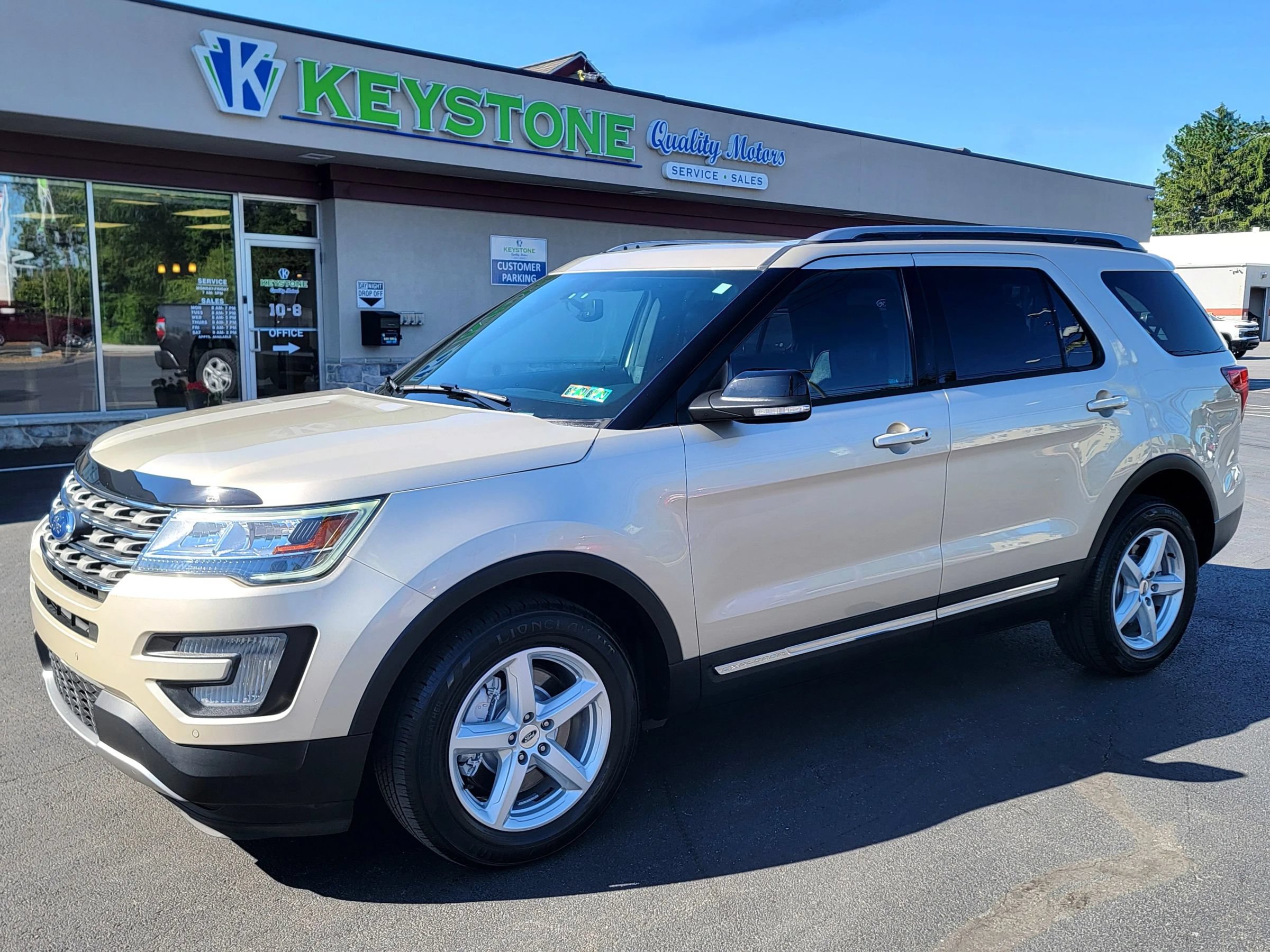 Used 2017 Ford Explorer XLT w/ Equipment Group 202A
