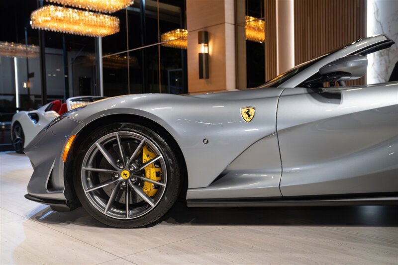 Used 2023 Ferrari 812 GTS RWD image 11