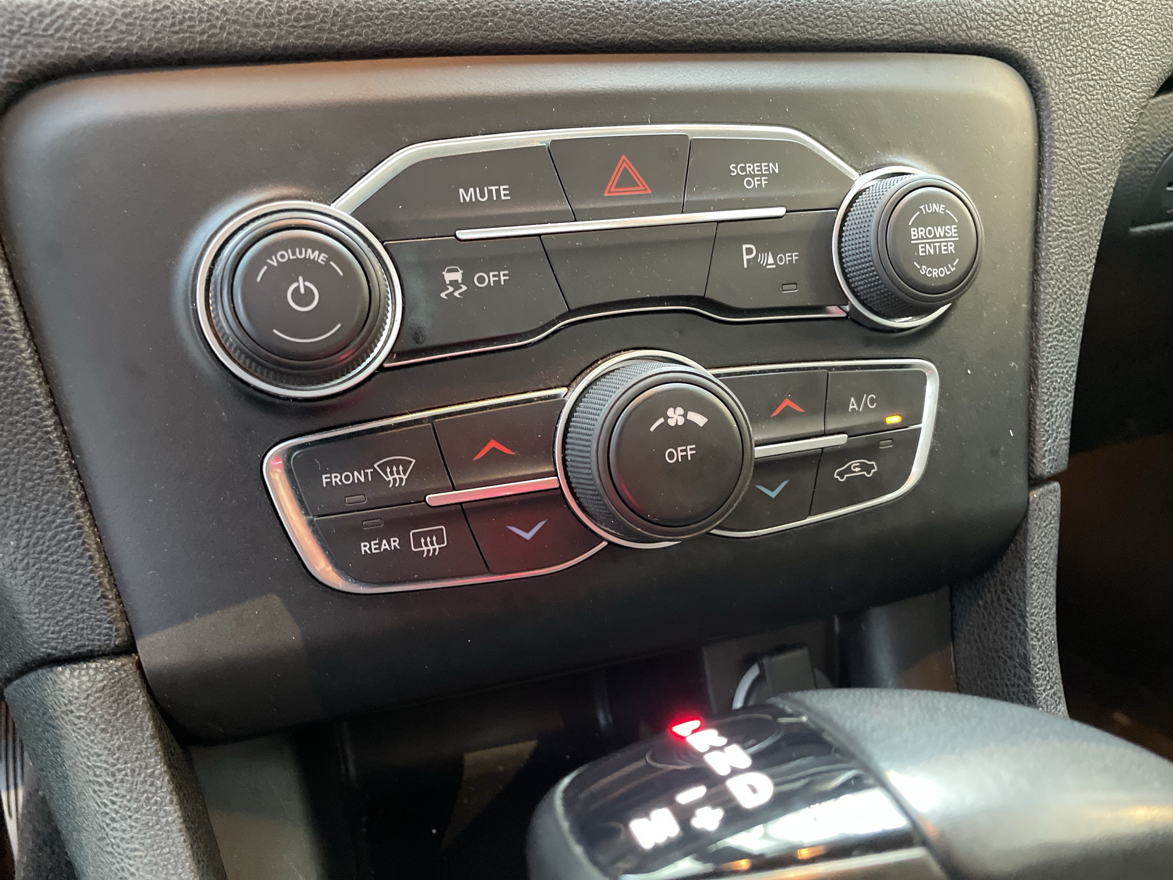 Used 2023 Dodge Charger SXT RWD image 29