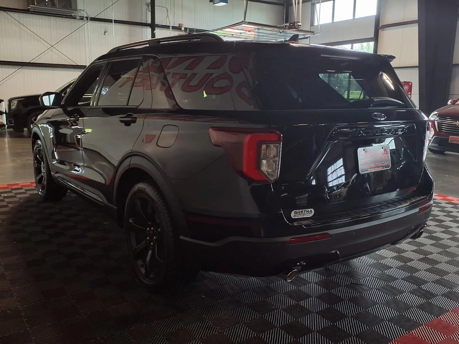 Used 2023 Ford Explorer ST-Line RWD image 5