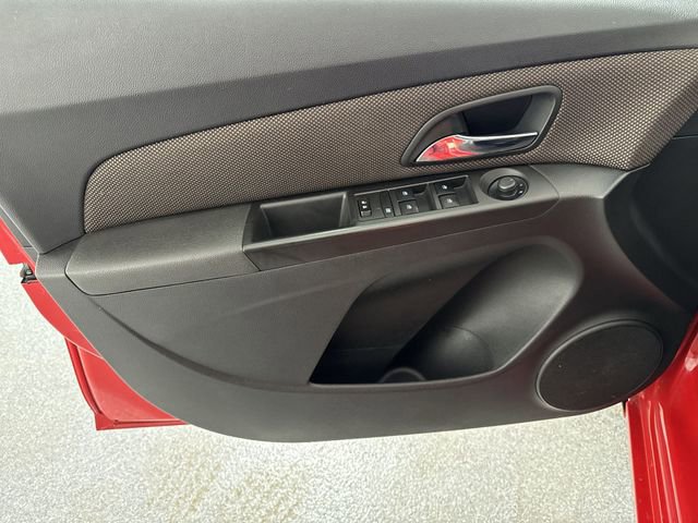Used 2015 Chevrolet Cruze LT image 18