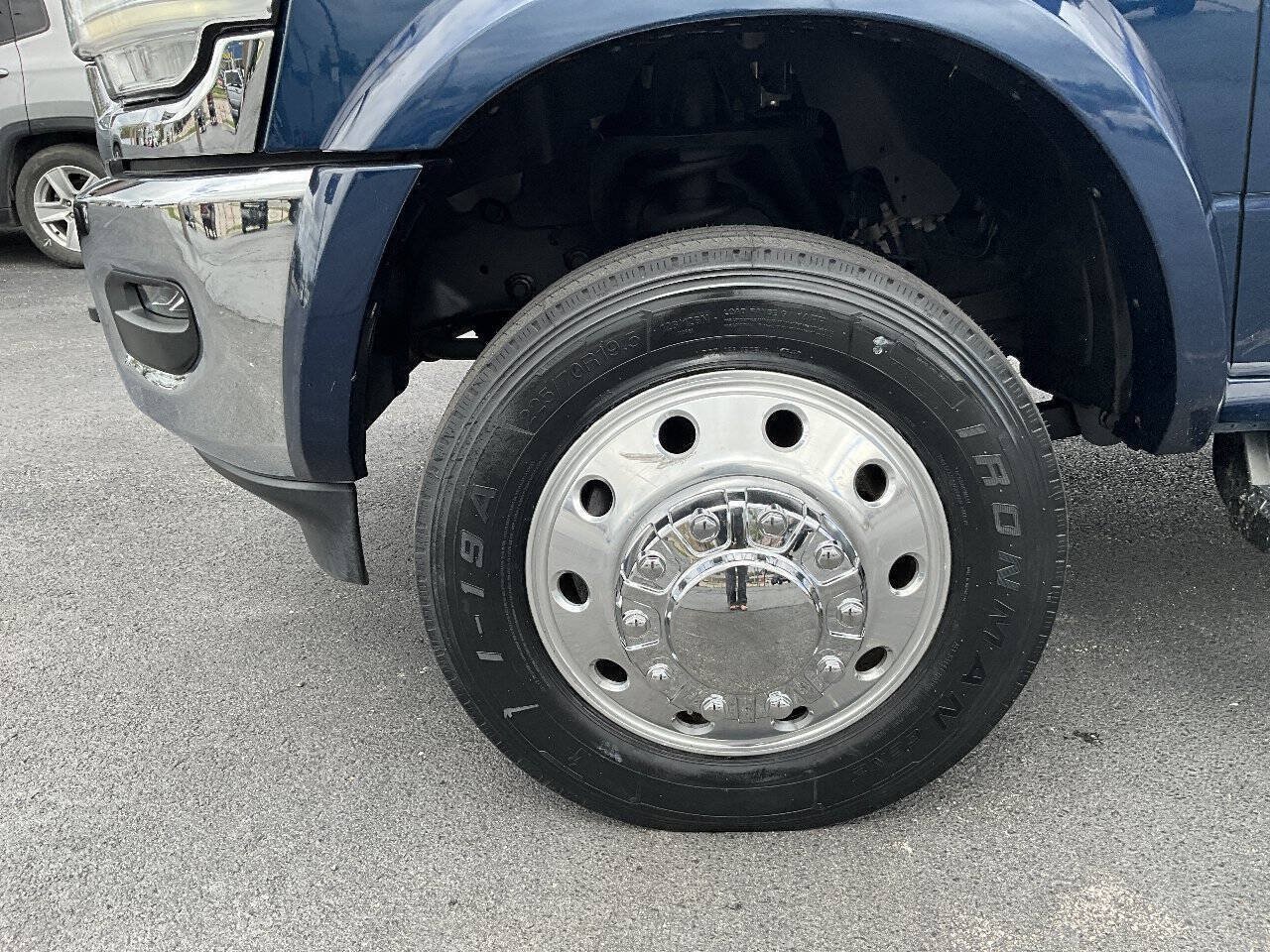 Used 2019 RAM 5500 Laramie AWD/4WD image 19