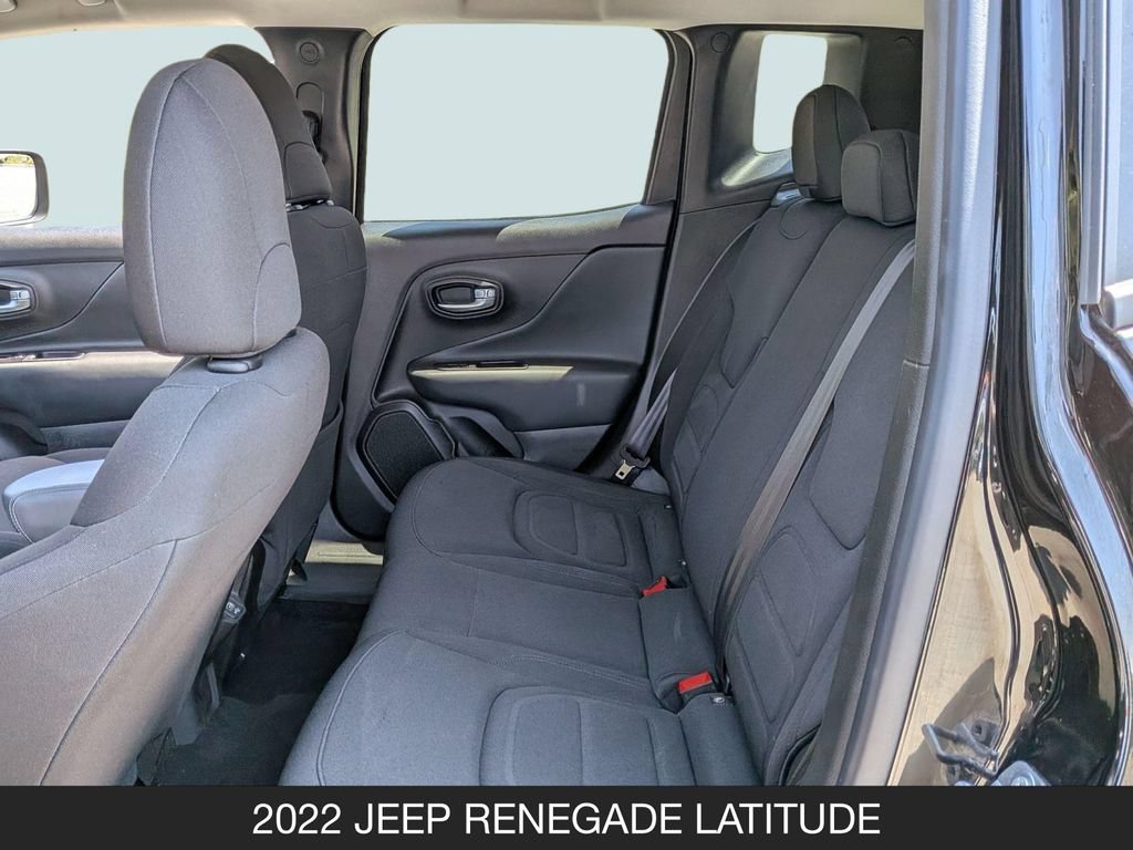Used 2022 Jeep Renegade Latitude AWD/4WD image 16