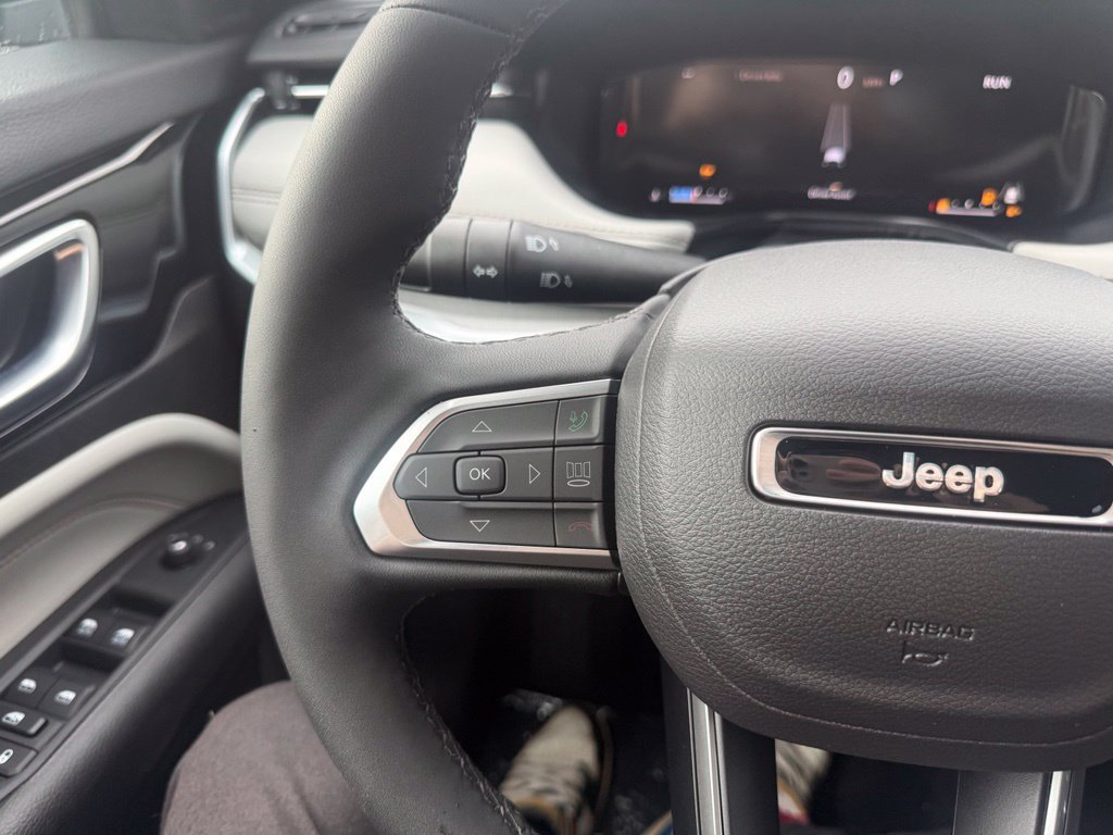 New 2026 Jeep Compass Limited w/ Sun, Sound & Navigation Group AWD/4WD image 16