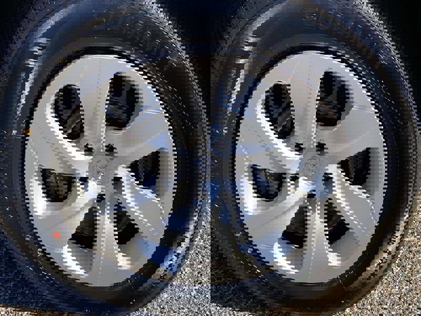 Used 2024 Toyota RAV4 LE image 23