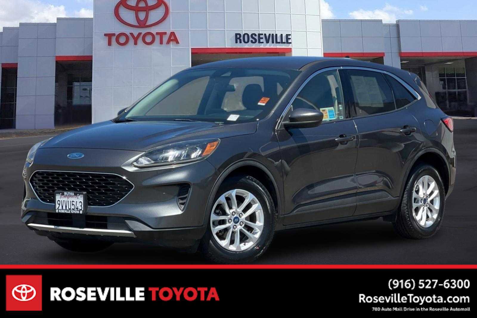 Used 2020 Ford Escape SE FWD image 1