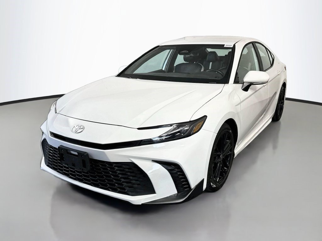 Used 2025 Toyota Camry SE FWD image 4