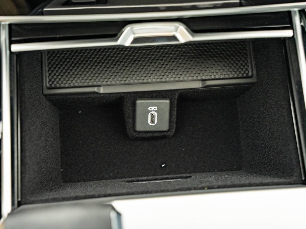 New 2026 Land Rover Range Rover SE AWD/4WD image 35
