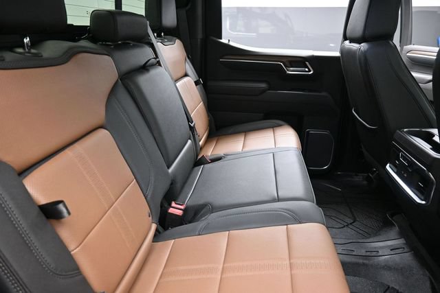 Certified 2026 Chevrolet Silverado 1500 High Country AWD/4WD image 29