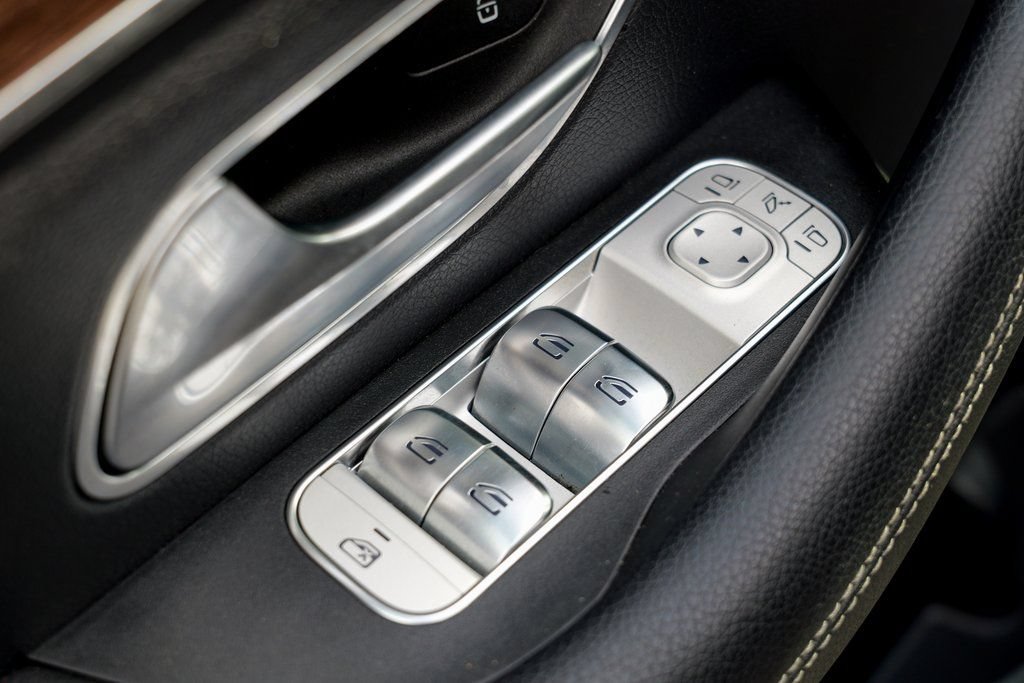 Used 2025 Mercedes-Benz GLS 450 4MATIC image 18