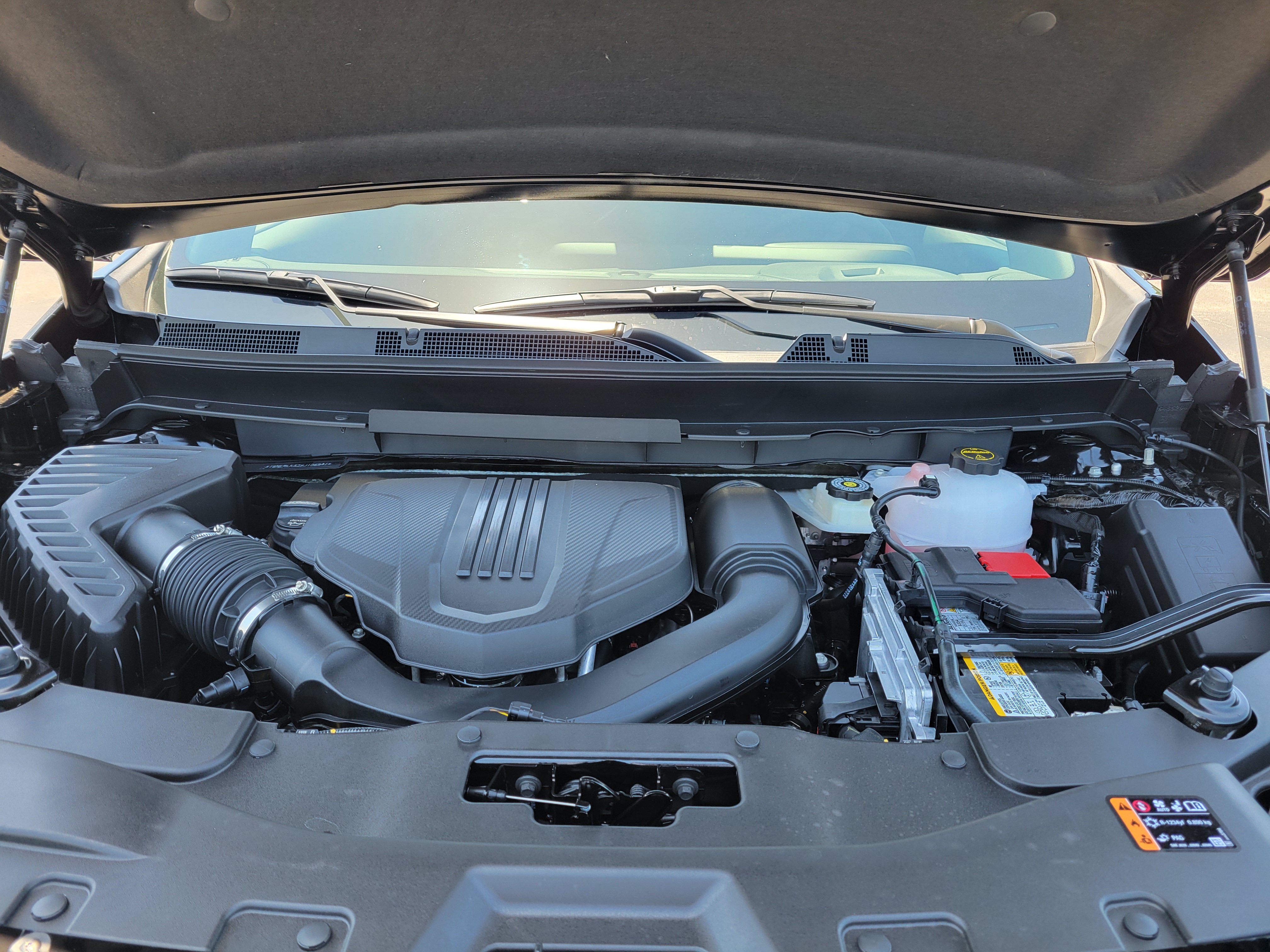 New 2027 Chevrolet Traverse RS w/ LPO, Floor Liner Package FWD image 12