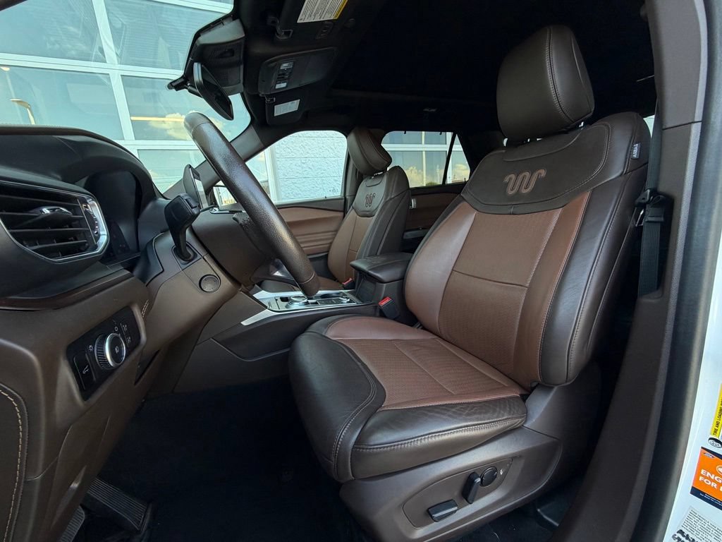 Used 2023 Ford Explorer King Ranch w/ Technology Package AWD/4WD image 6