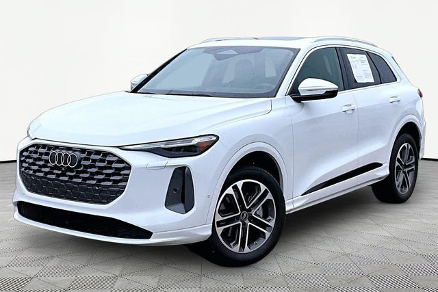 Certified 2025 Audi Q5 Premium Plus AWD/4WD image 1