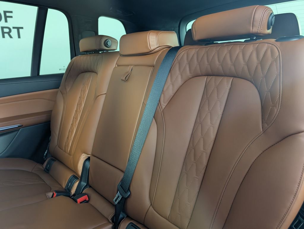 New 2026 BMW ALPINA XB7 AWD/4WD image 15