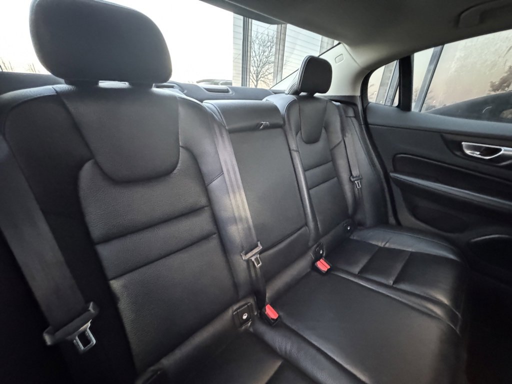 Used 2024 Volvo S60 B5 Plus image 28