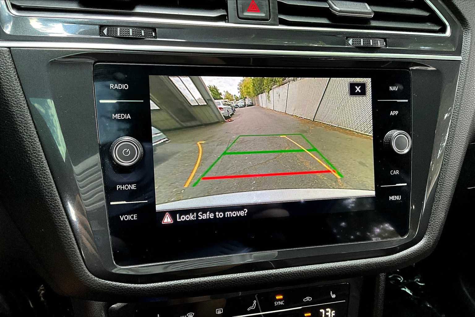 Used 2022 Volkswagen Tiguan SEL R-Line image 24