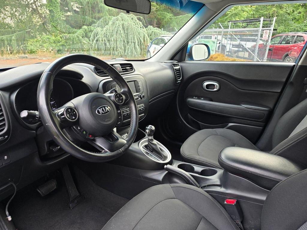 Used 2017 Kia Soul + w/ Designer's Package FWD image 11