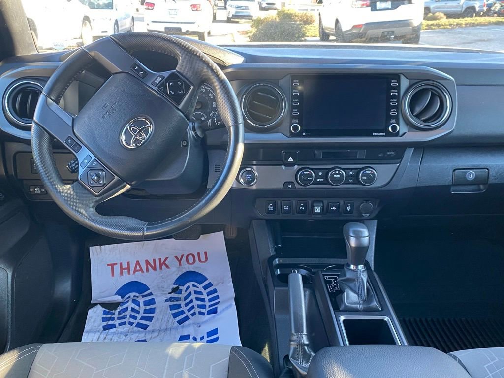 Used 2022 Toyota Tacoma TRD Off-Road image 9