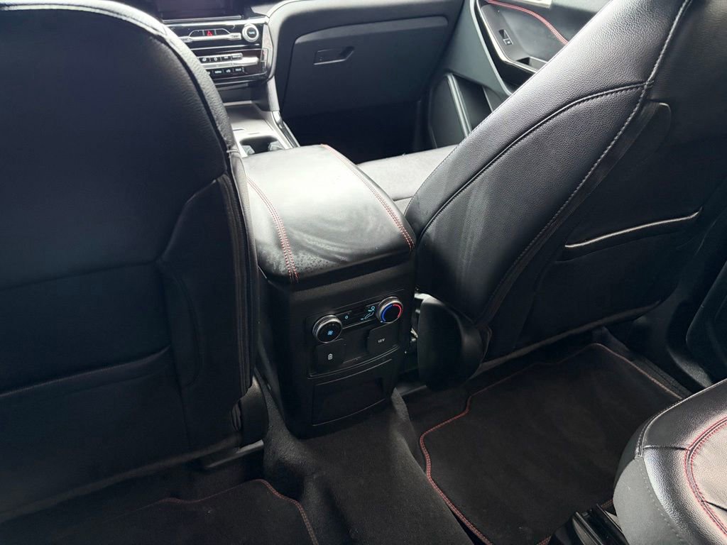 Used 2023 Ford Explorer ST-Line w/ Class IV Trailer Tow Package RWD image 26