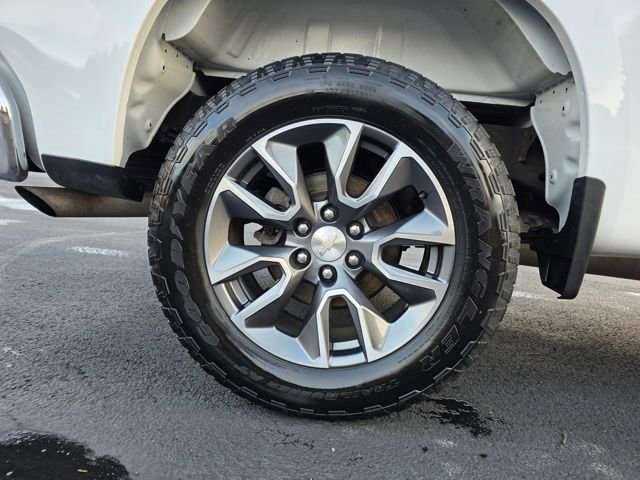 Used 2022 Chevrolet Silverado 1500 LT AWD/4WD image 11