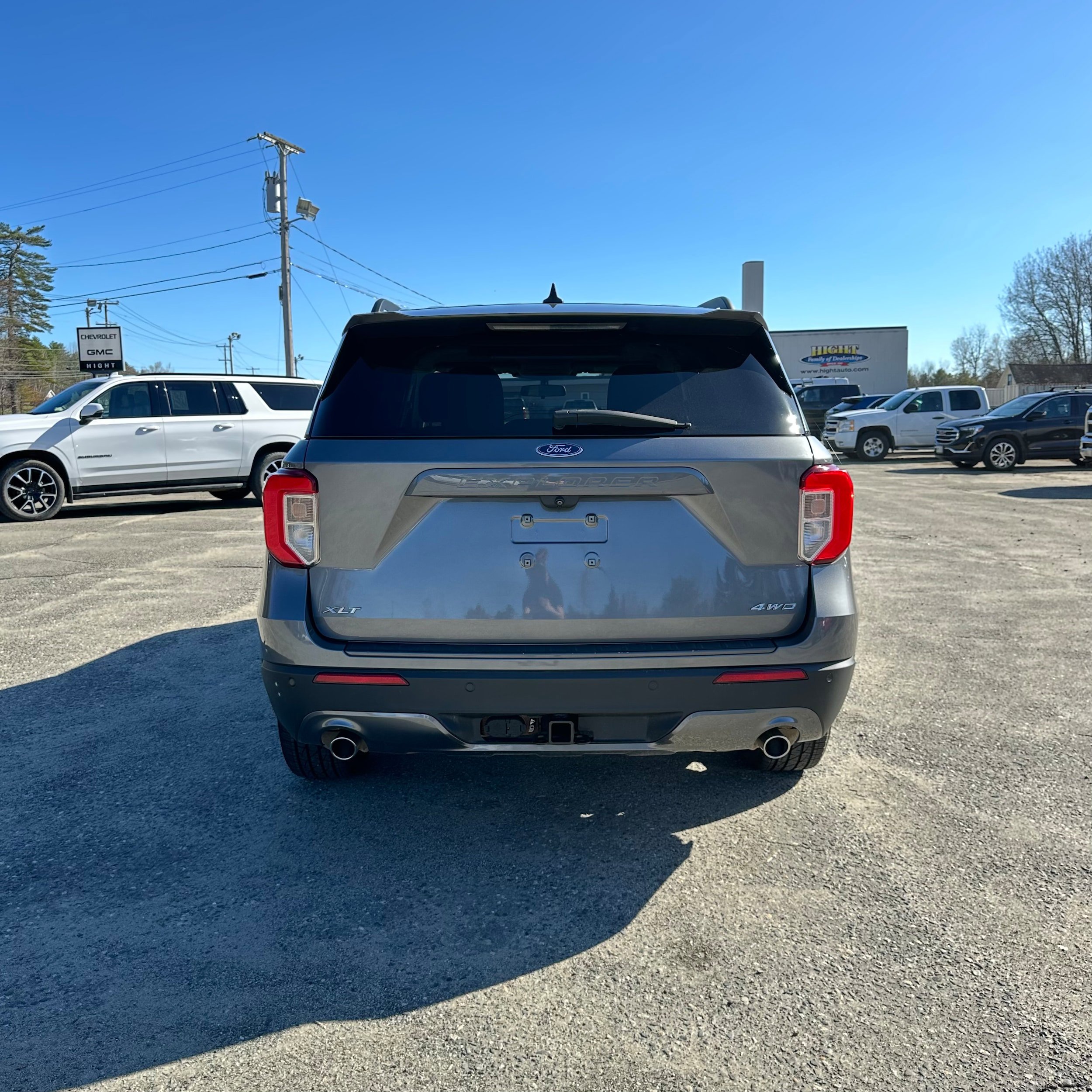 Used 2021 Ford Explorer XLT w/ Equipment Group 202A AWD/4WD image 4