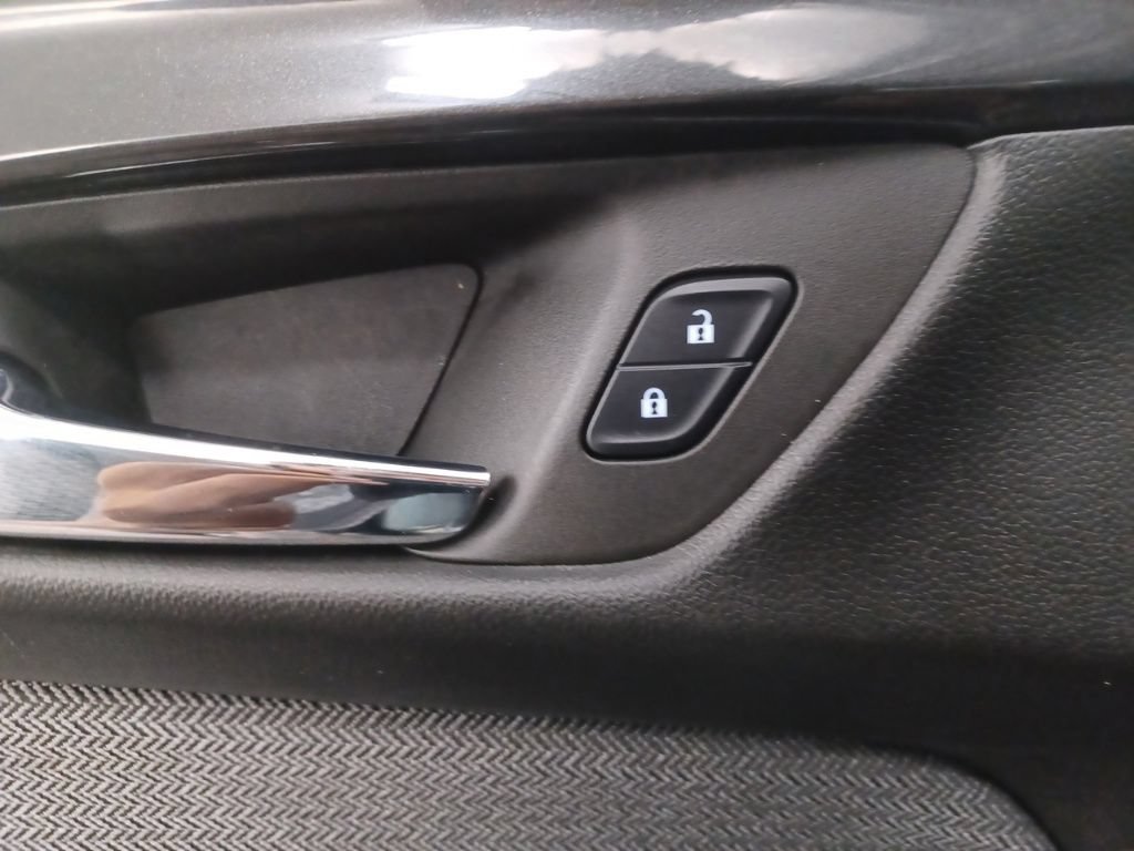 Used 2025 Chevrolet TrailBlazer LT FWD image 13