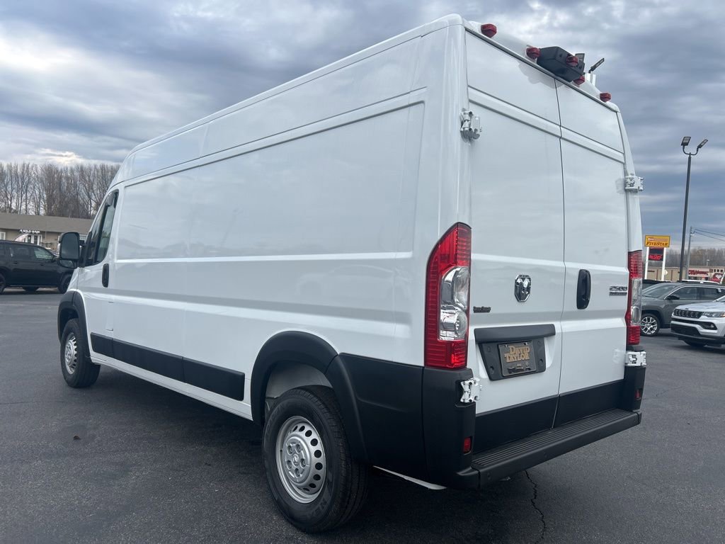 New 2025 RAM ProMaster 2500 w/ Premium Convenience Group image 5