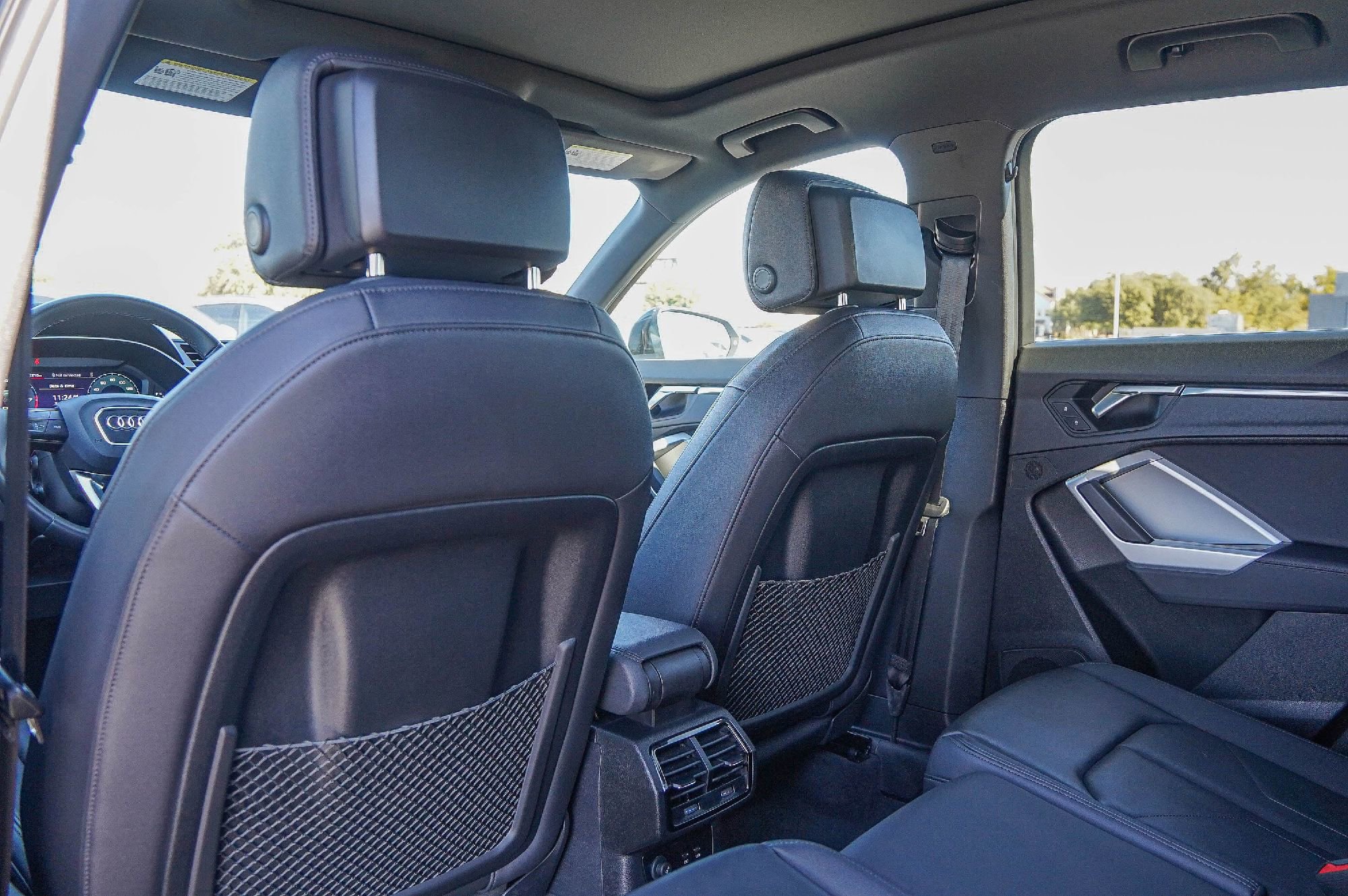 Certified 2025 Audi Q3 2.0T Premium Plus w/ Premium Plus Package image 27