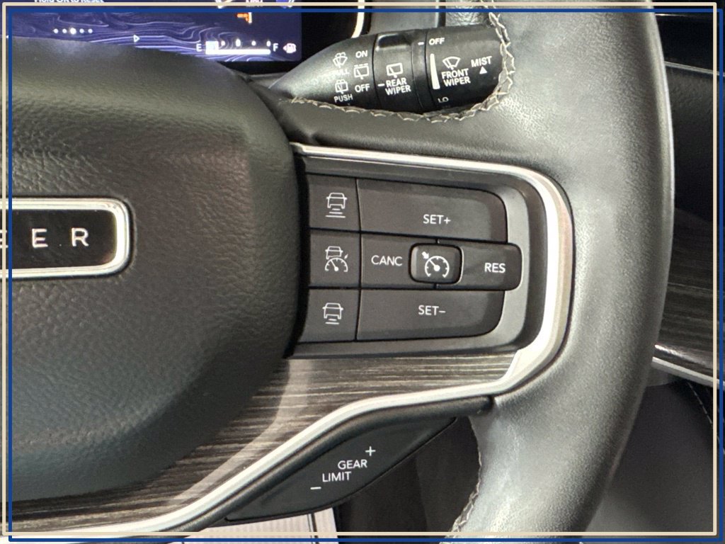 Used 2022 Jeep Wagoneer Series III AWD/4WD image 20
