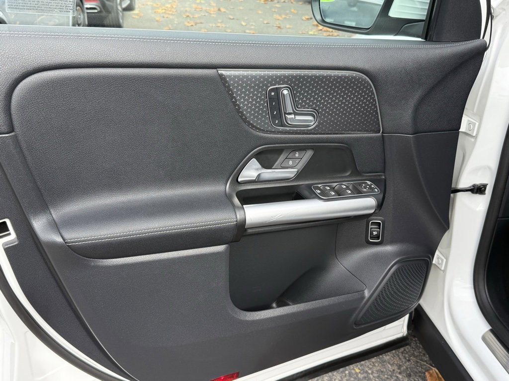 Certified 2025 Mercedes-Benz GLA 250 4MATIC image 17