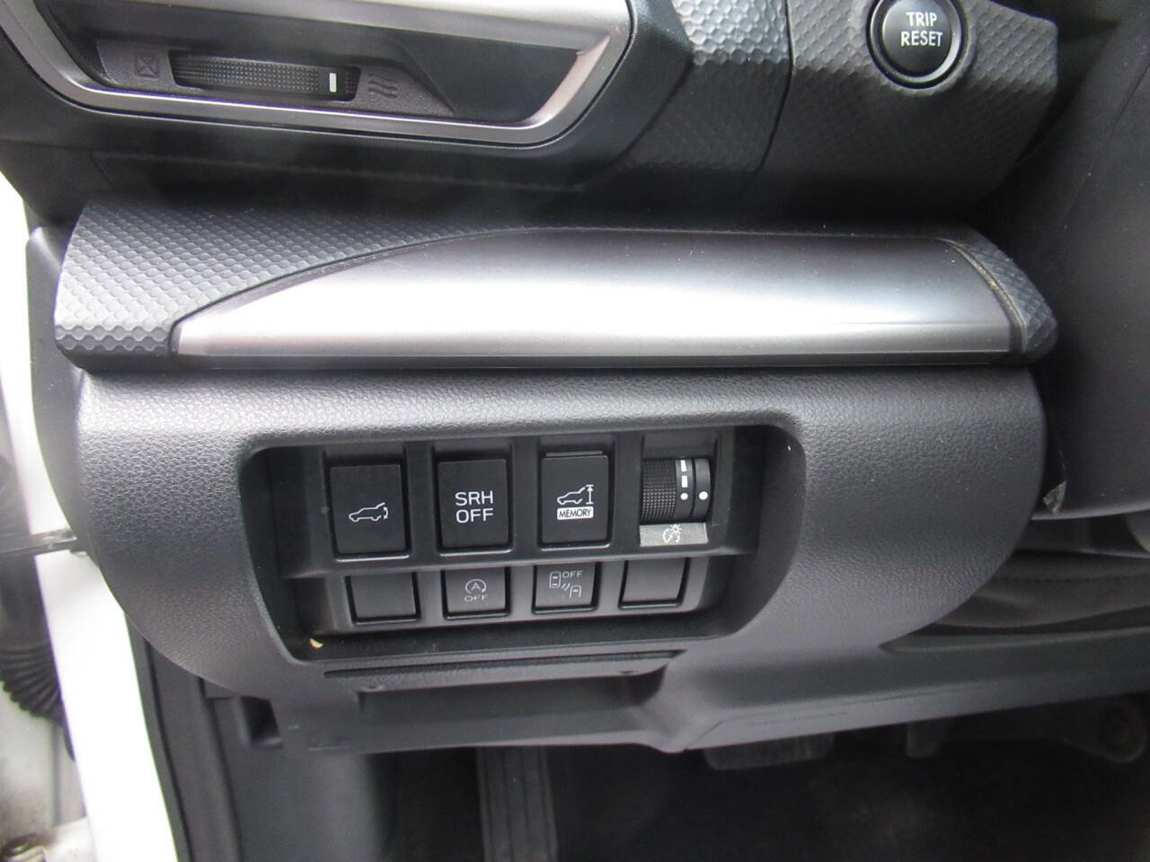 Used 2022 Subaru Forester Premium AWD/4WD image 22