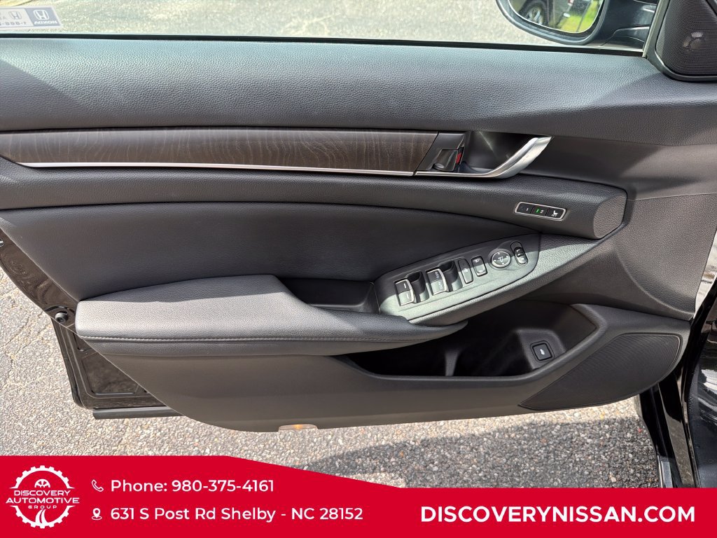 Used 2020 Honda Accord Touring image 10