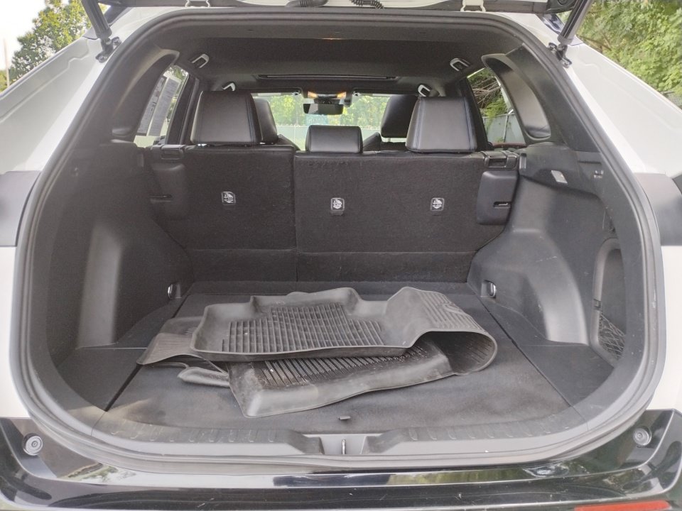 Used 2020 Toyota RAV4 XSE w/ XSE Grade Weather Package AWD/4WD image 19