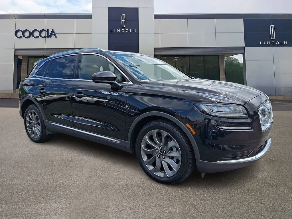 Certified 2023 Lincoln Nautilus Reserve AWD/4WD image 3