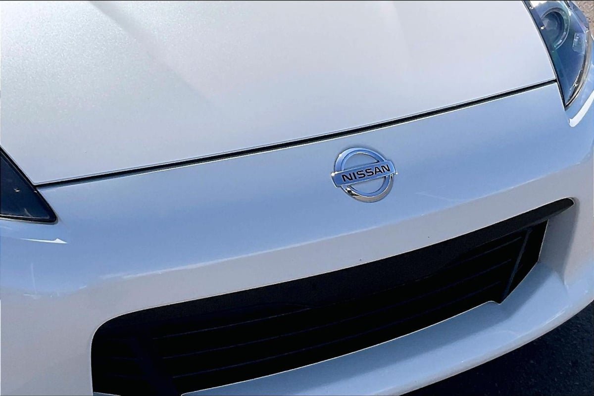 Used 2020 Nissan 370Z Coupe RWD image 25