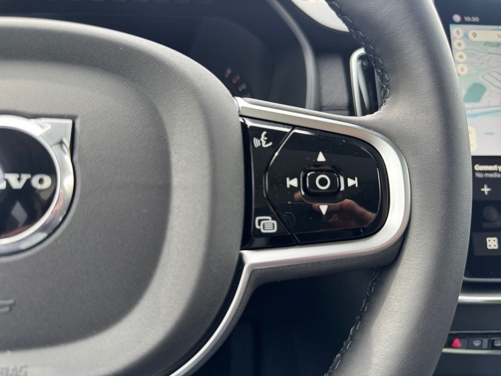 New 2026 Volvo XC90 B6 Plus w/ Protection Package Premier AWD/4WD image 17