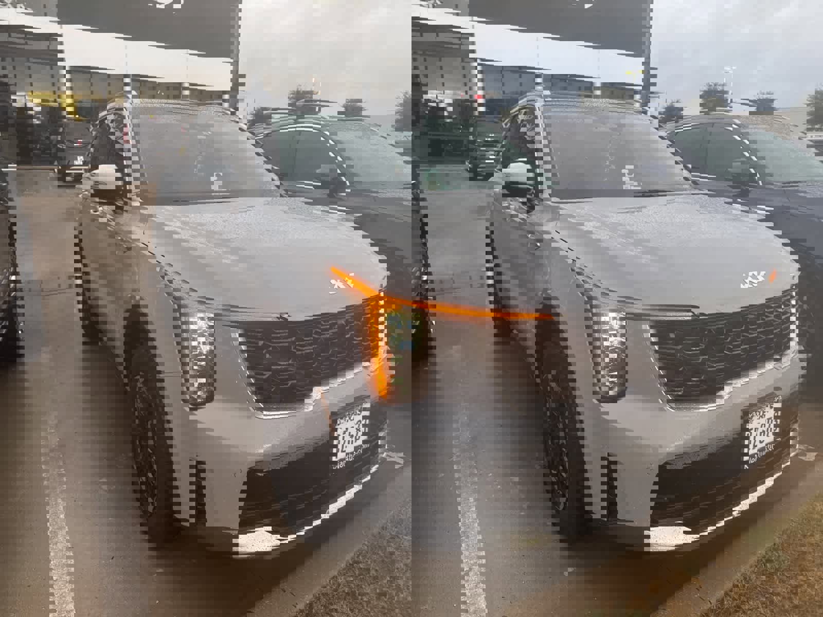 Certified 2025 Kia Sorento S w/ Panoramic Sunroof Package image 2