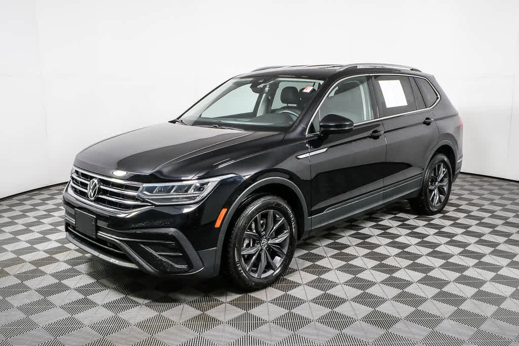 Certified 2023 Volkswagen Tiguan SE FWD image 27