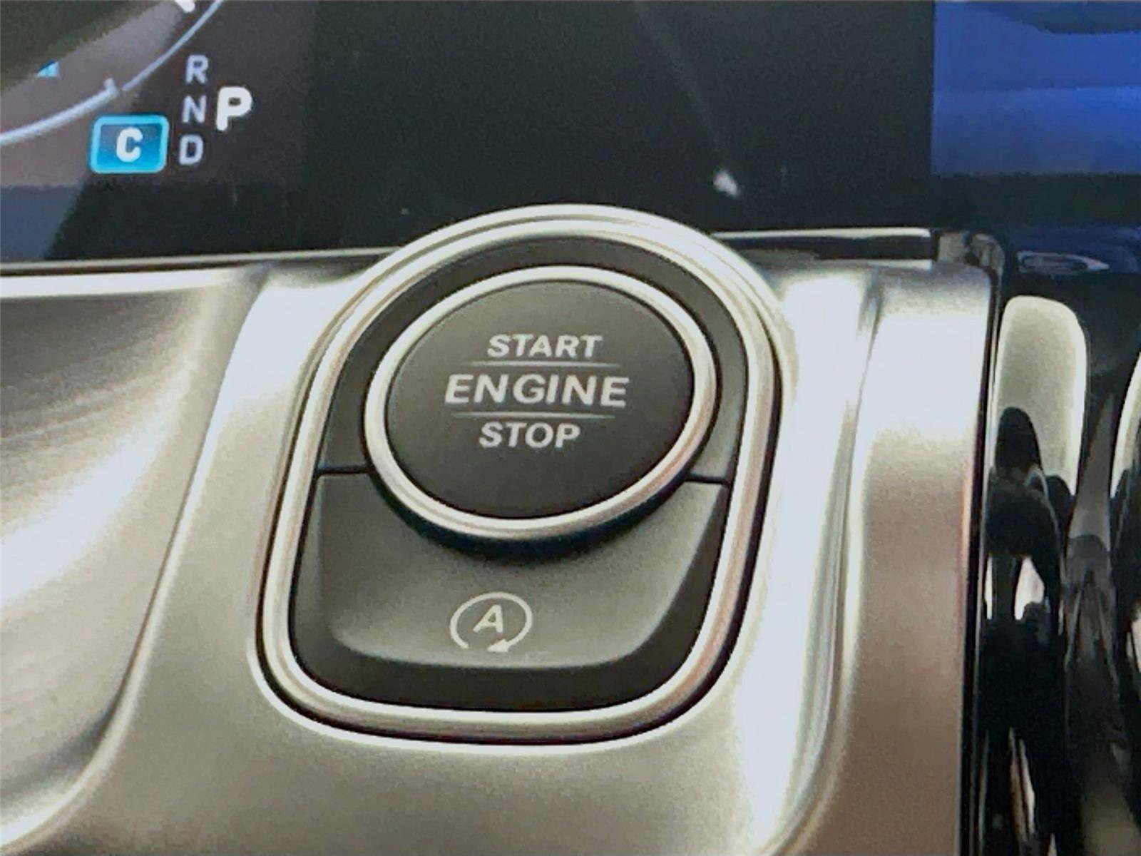 Certified 2025 Mercedes-Benz GLB 250 4MATIC image 16