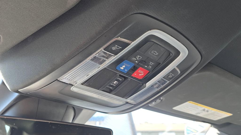 Used 2023 RAM 1500 Limited image 32