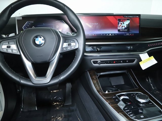 Used 2026 BMW X5 xDrive40i w/ Climate Comfort Package image 29