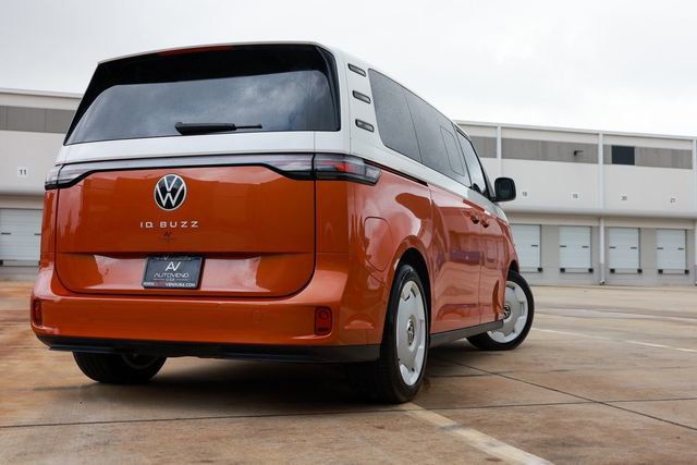 Used 2025 Volkswagen ID. Buzz 1st Edition RWD image 45