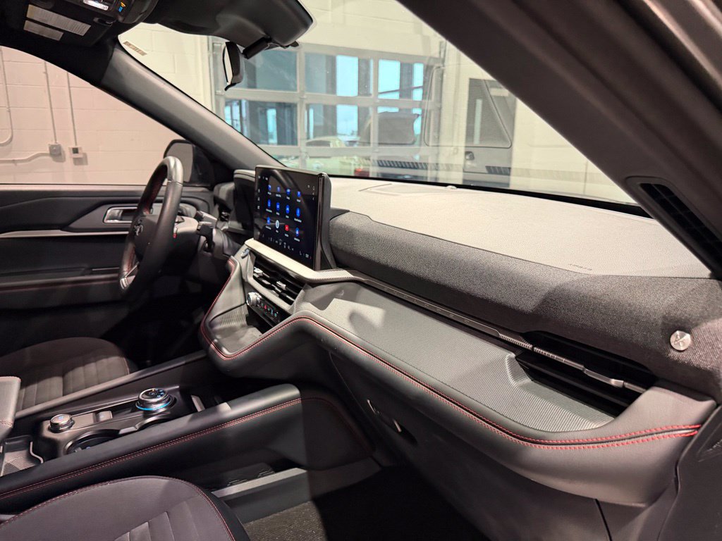 Used 2025 Ford Explorer ST-Line RWD image 43