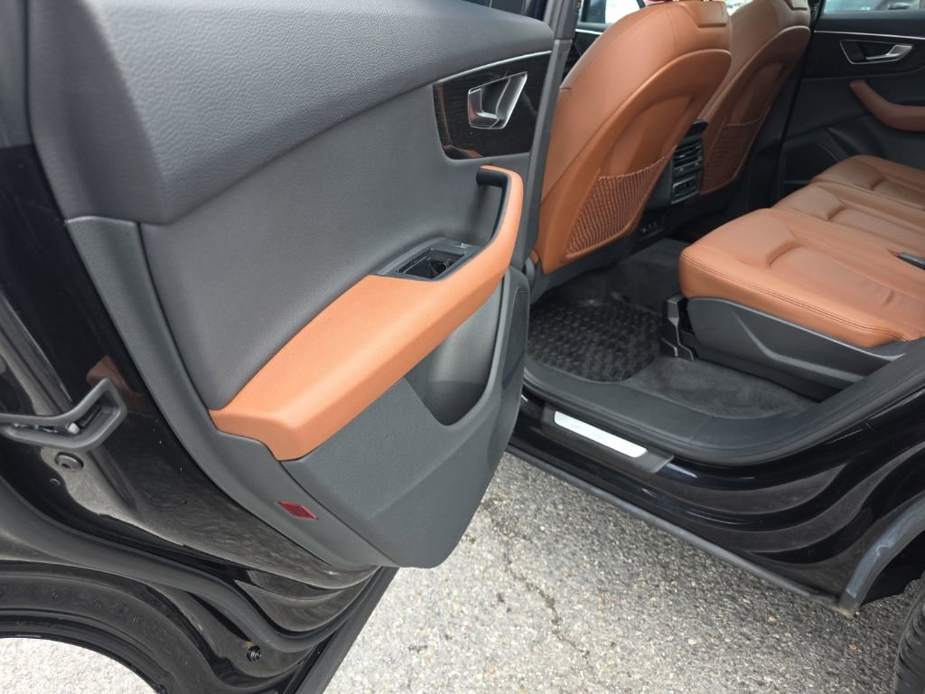 Used 2021 Audi Q7 2.0T Premium Plus w/ Premium Plus Package image 13