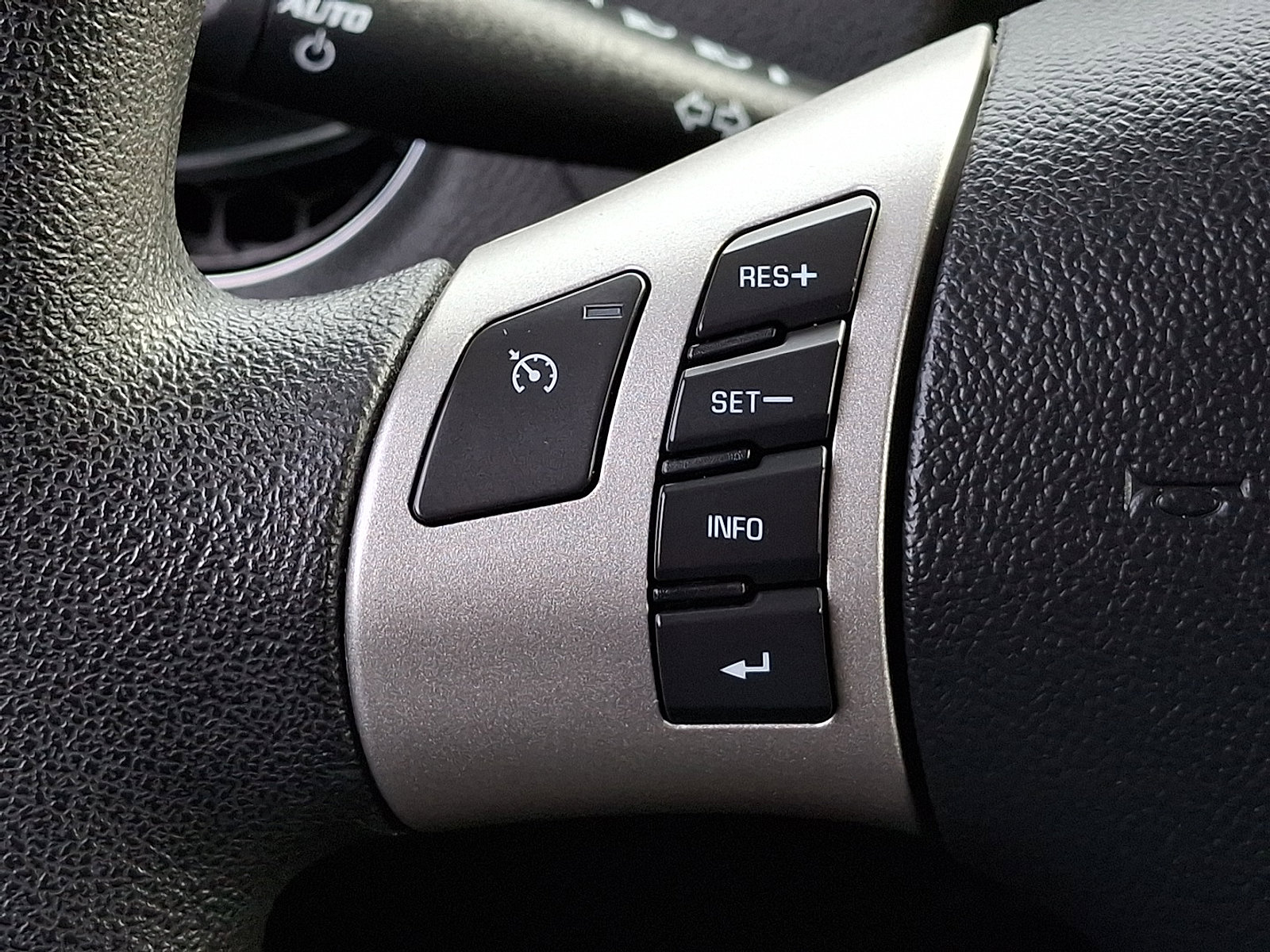 Used 2010 Chevrolet HHR LS image 20