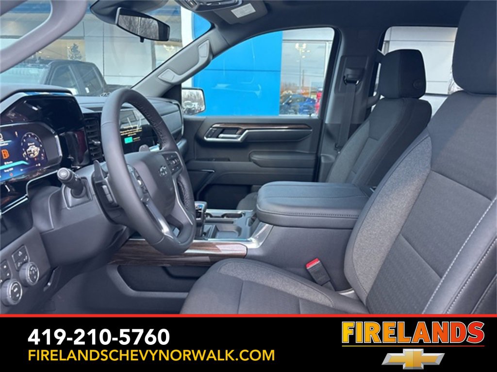 New 2026 Chevrolet Silverado 1500 LT Trail Boss w/ LPO, Dark Essentials Package image 4