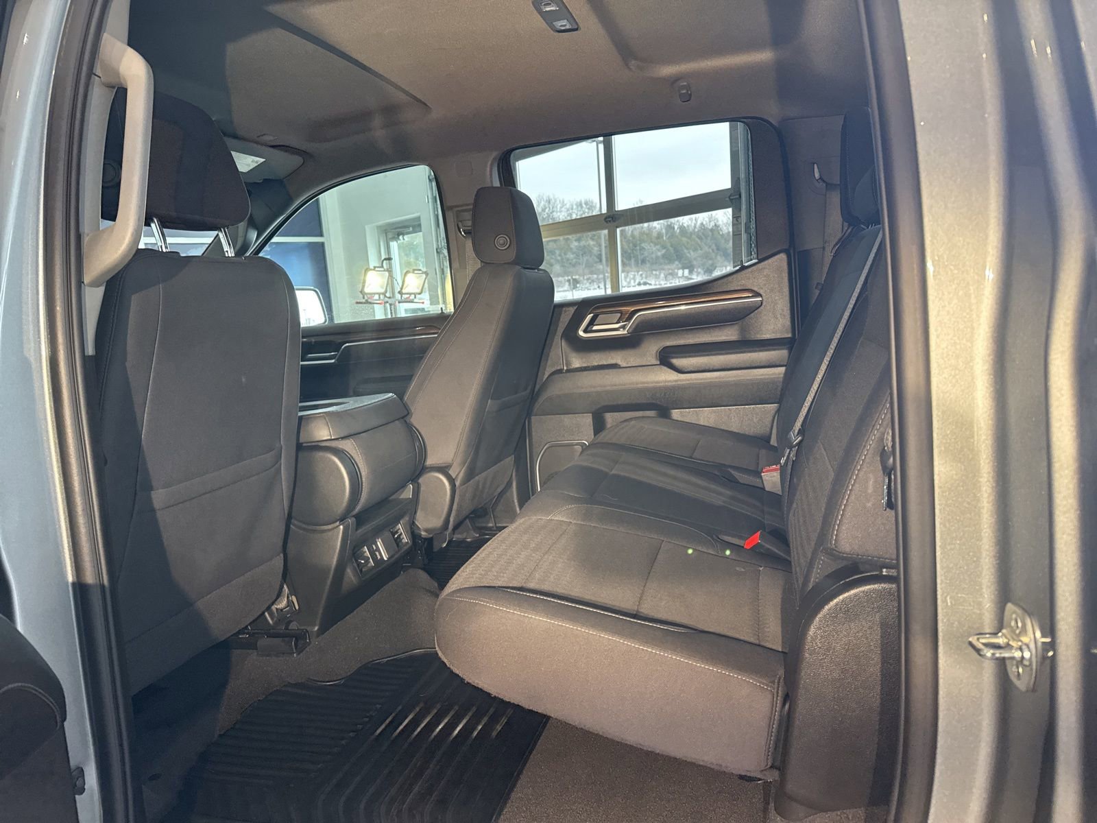 Used 2025 Chevrolet Silverado 1500 LT image 19