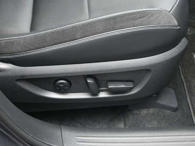 Used 2023 INFINITI QX50 Sensory image 38