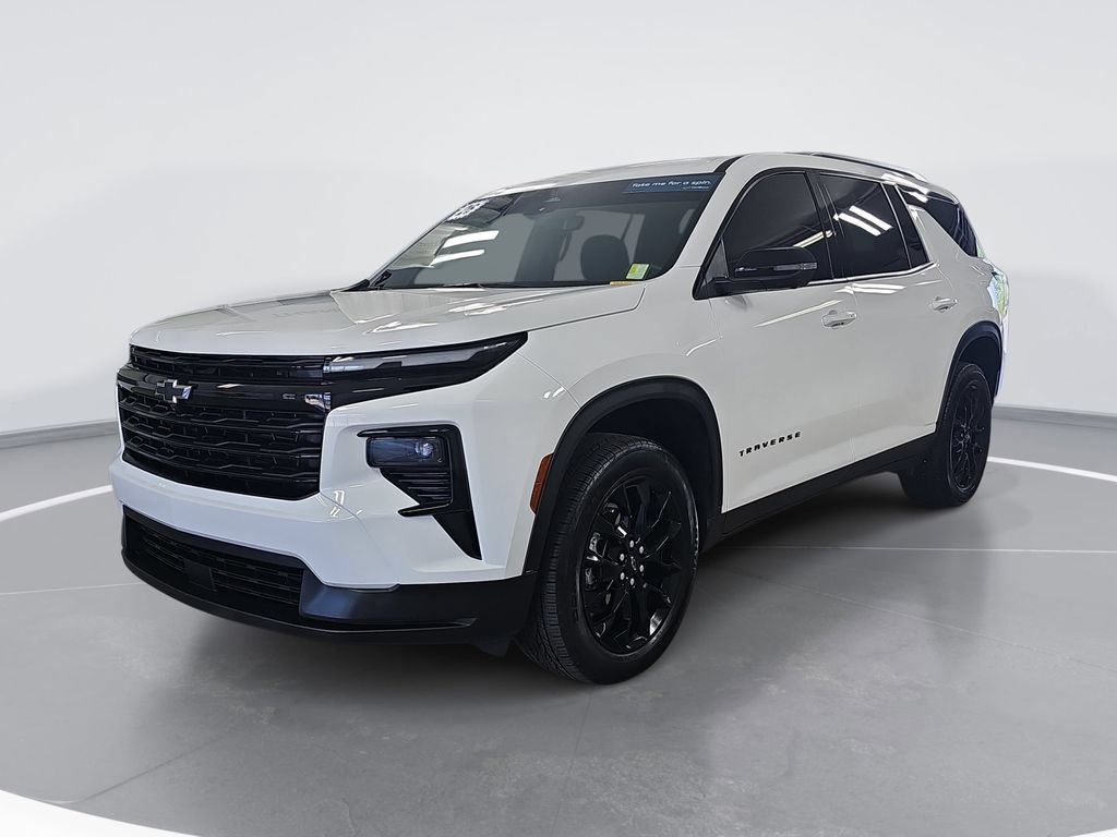 Certified 2026 Chevrolet Traverse LT w/ Midnight/Sport Edition FWD image 9